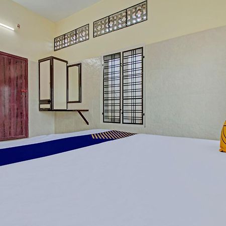 Spot On J P Tourist Home Kollam Esterno foto